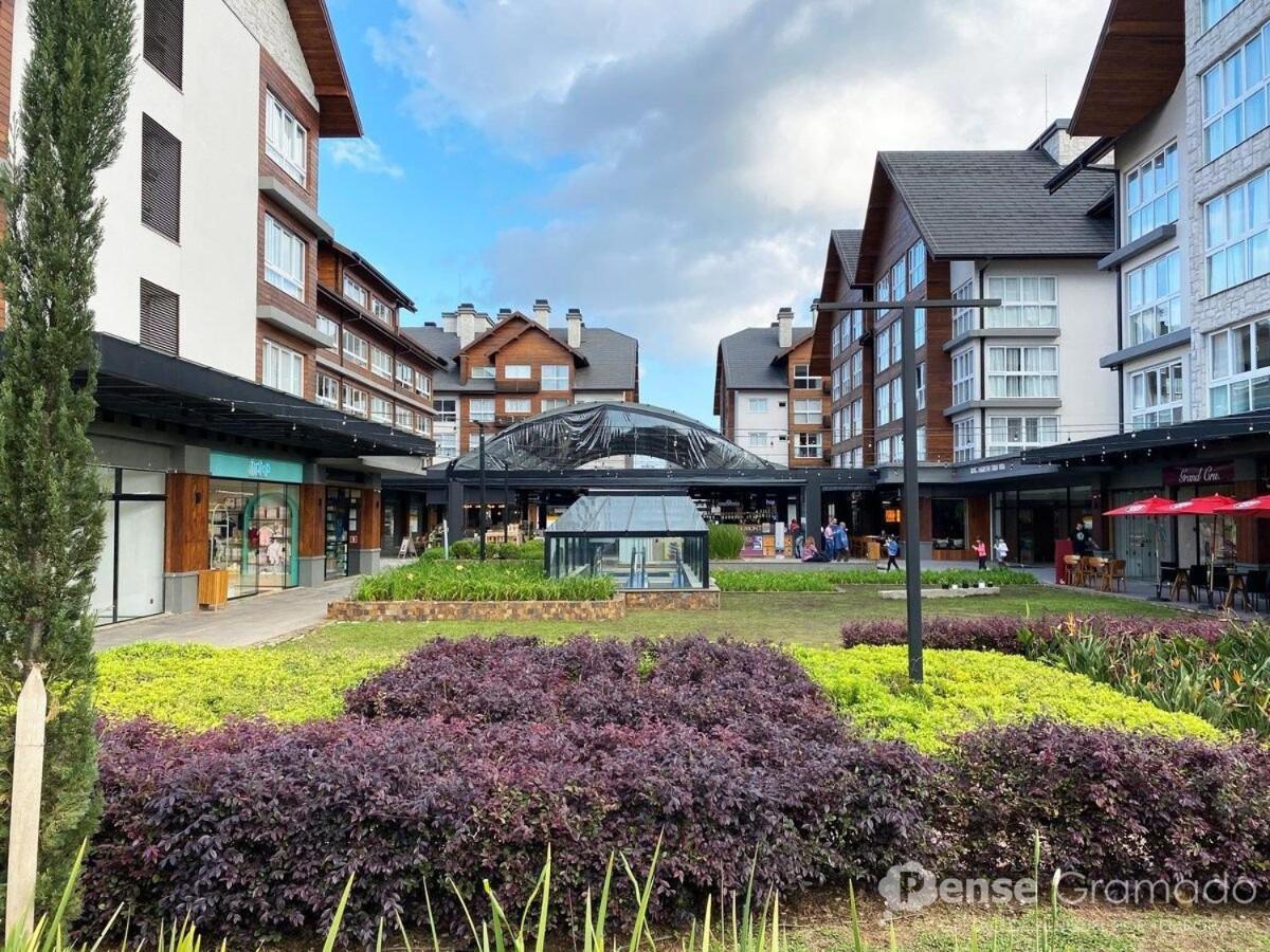 Apartamento 2 Suites - 650M Da Rua Coberta Gramado Exterior photo